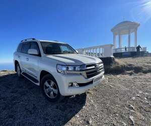 Toyota Land Cruiser 200