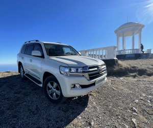 Toyota Land Cruiser 200